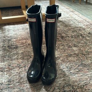 Tall Women’s Hunter Rain boots size 7 - barely worn